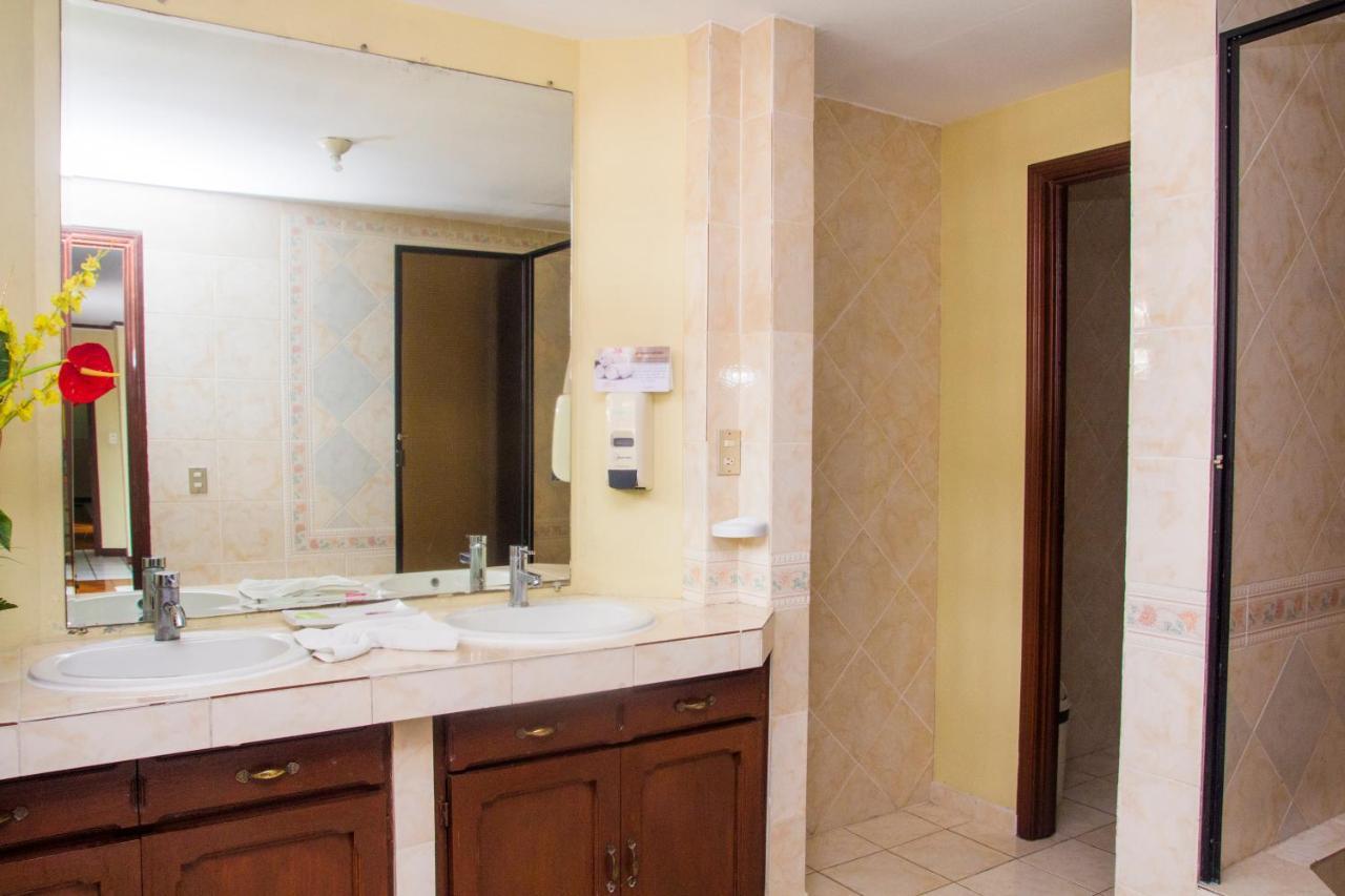 Hotel Fotherhouse San Salvador Ngoại thất bức ảnh