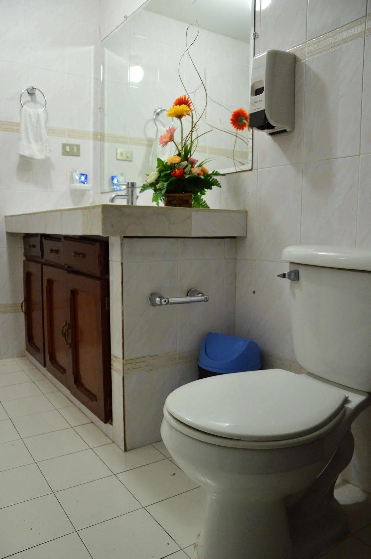 Hotel Fotherhouse San Salvador Ngoại thất bức ảnh